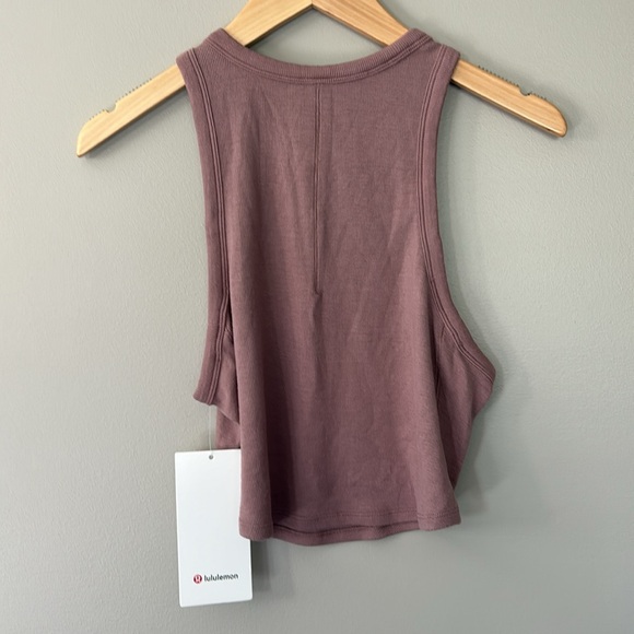 Lululemon Hold Tight Cropped Tank Sz 10‎ TWRS NWT - Picture 4 of 5